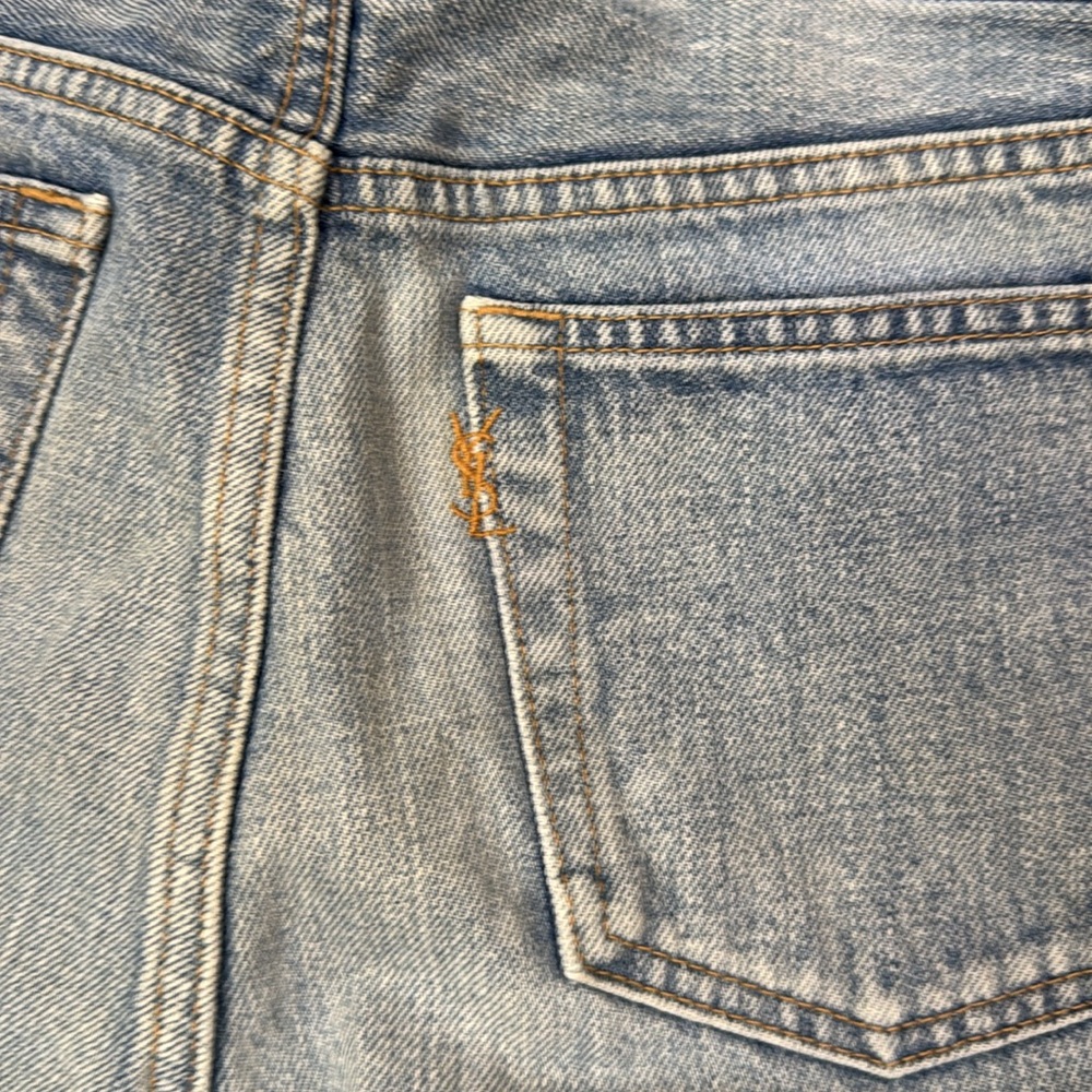 YSL washed Jean
Used
Very nice - Picture 5 of 9